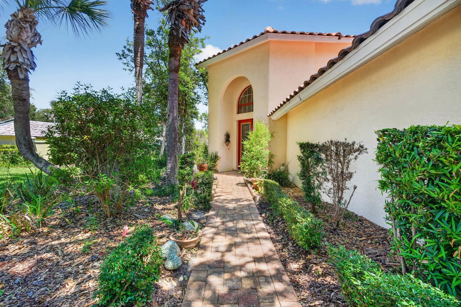 10 MONTERREY DRIVE