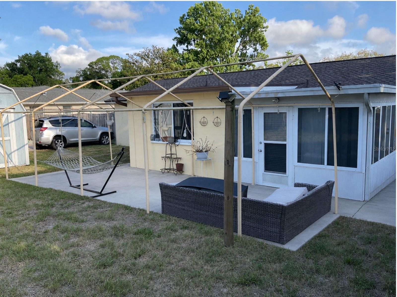 EMBASSY HILLS - Residential