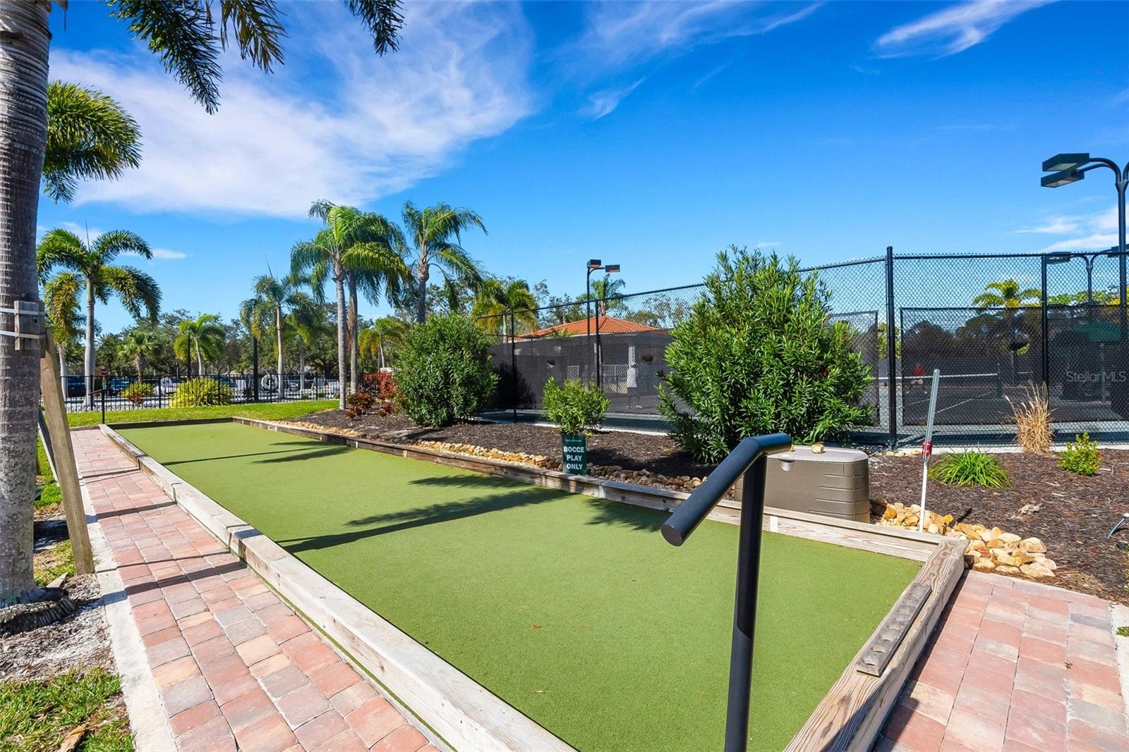 VILLAGEWALK - Residential Lease