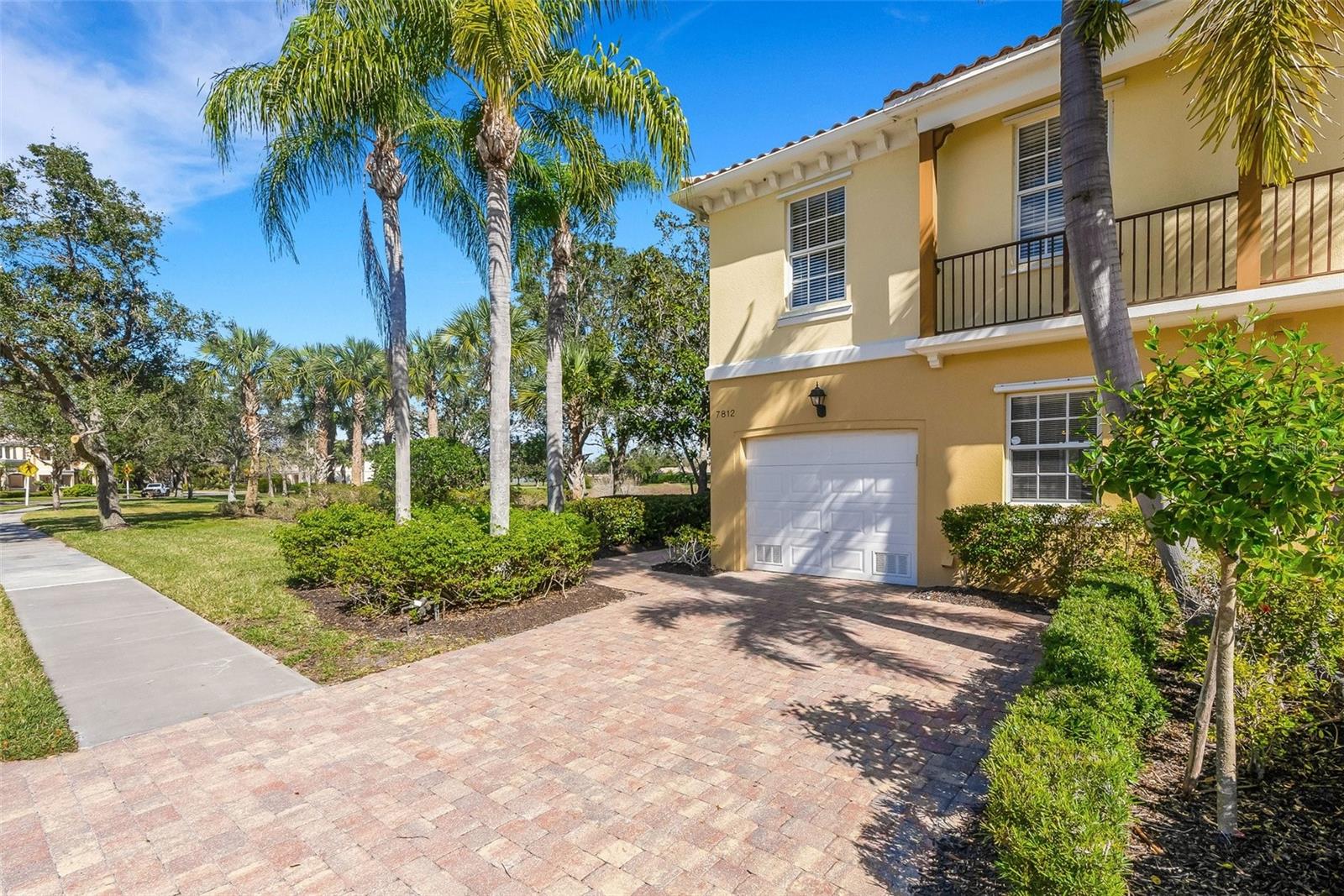 VILLAGEWALK - Residential Lease
