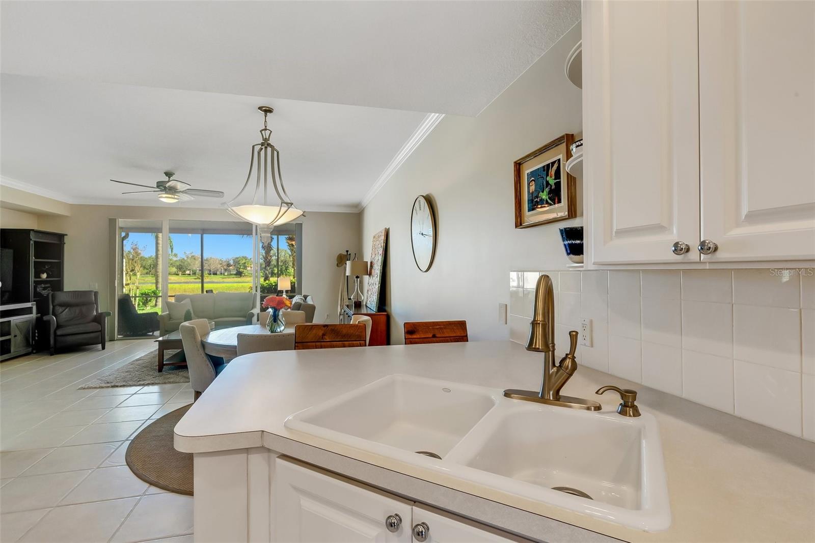 VILLAGEWALK - Residential Lease