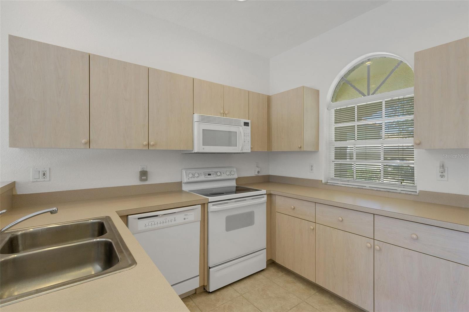 SEMINOLE LAKES PH 04 - Residential