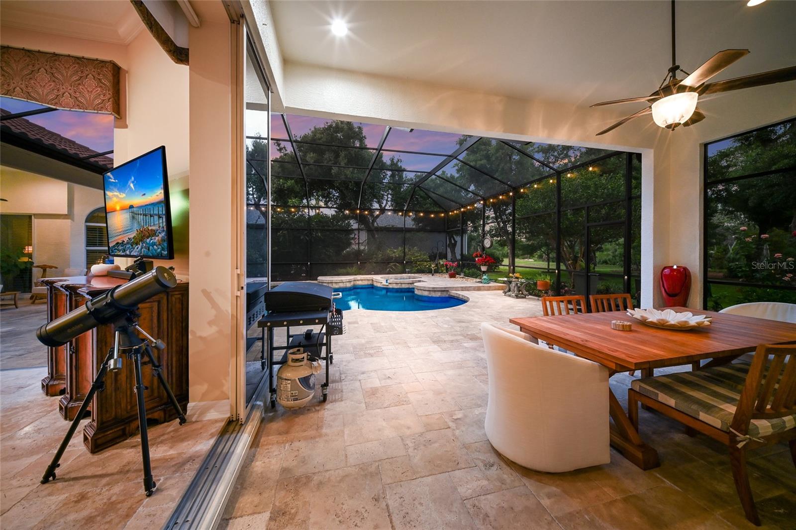 RIVER CLUB SOUTH - Residential