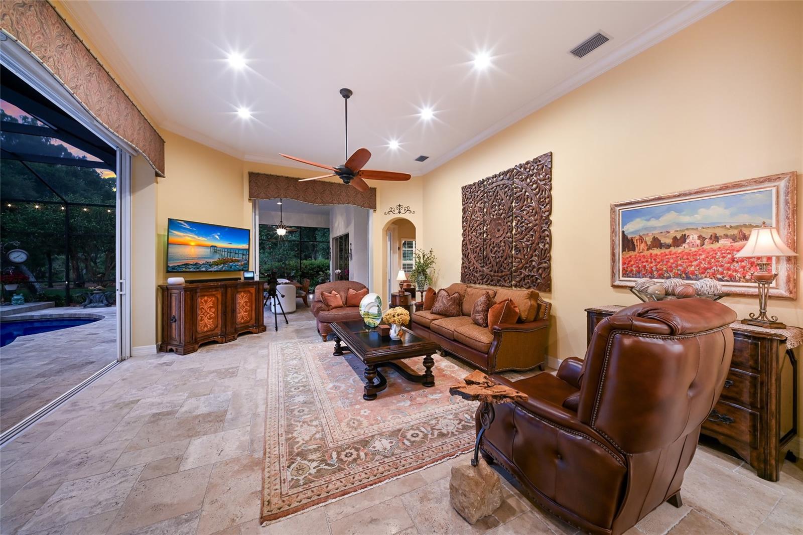 RIVER CLUB SOUTH - Residential