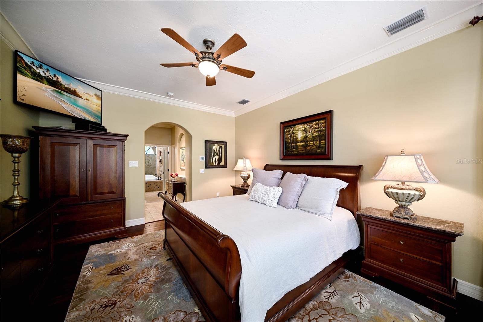 RIVER CLUB SOUTH - Residential