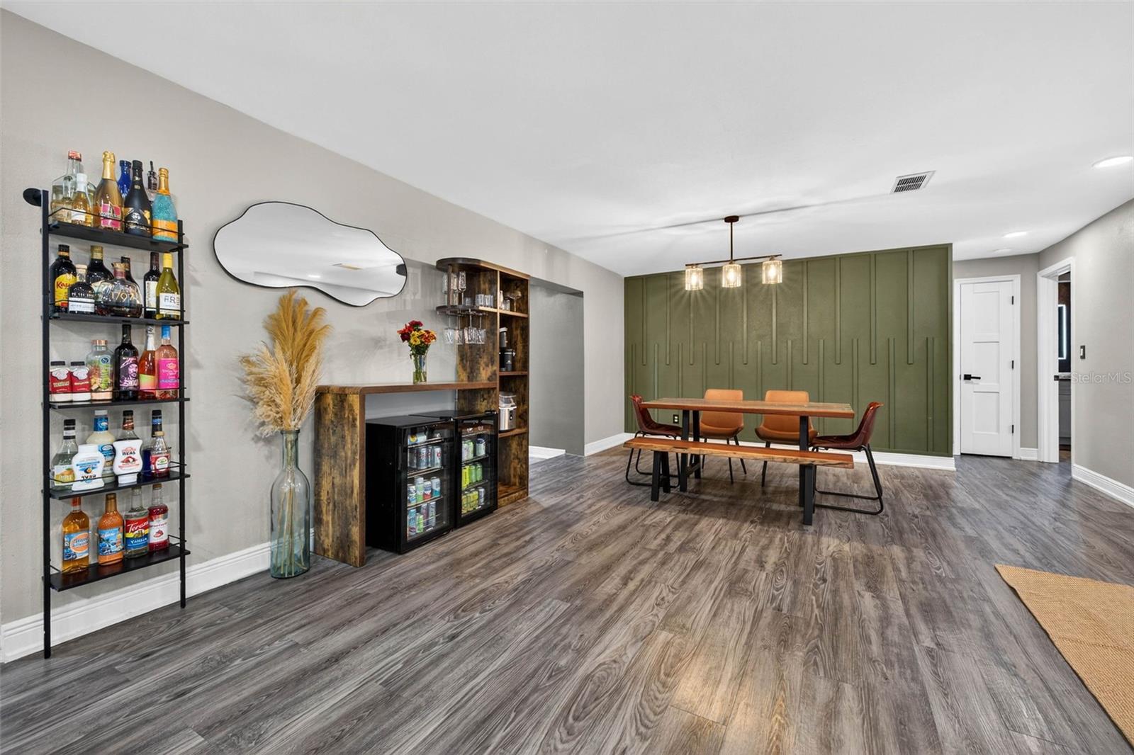 2581 BRAMBLEWOOD DRIVE W