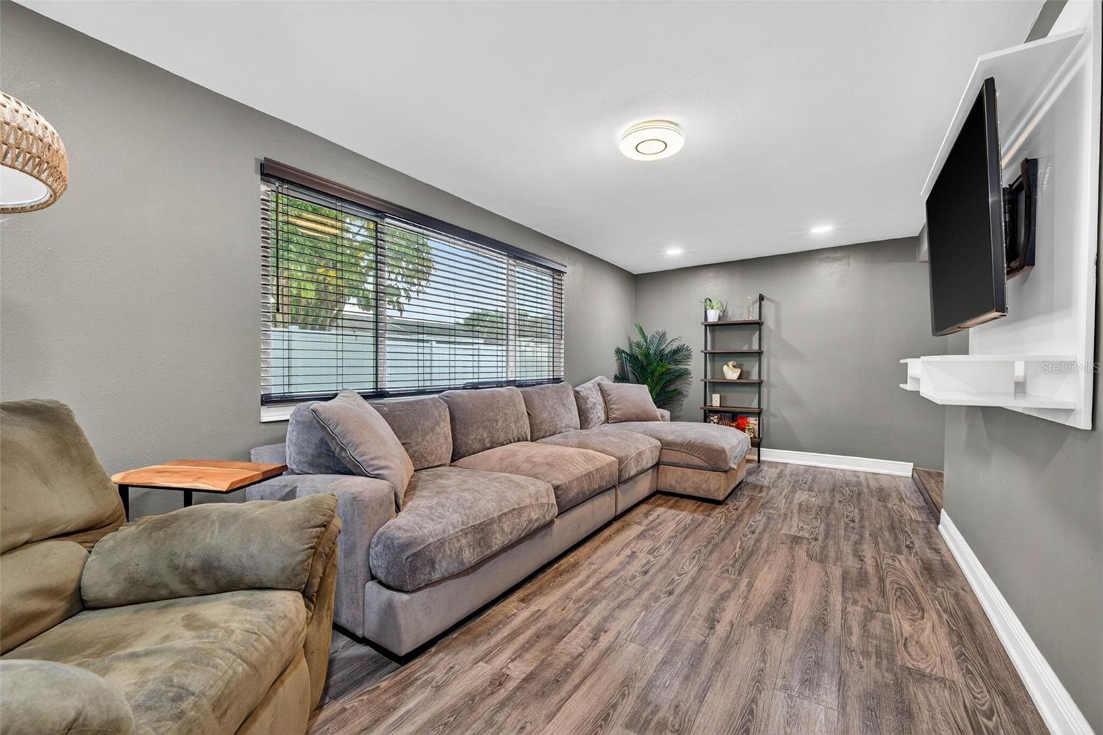 GREENBRIAR UNIT 10 - Residential