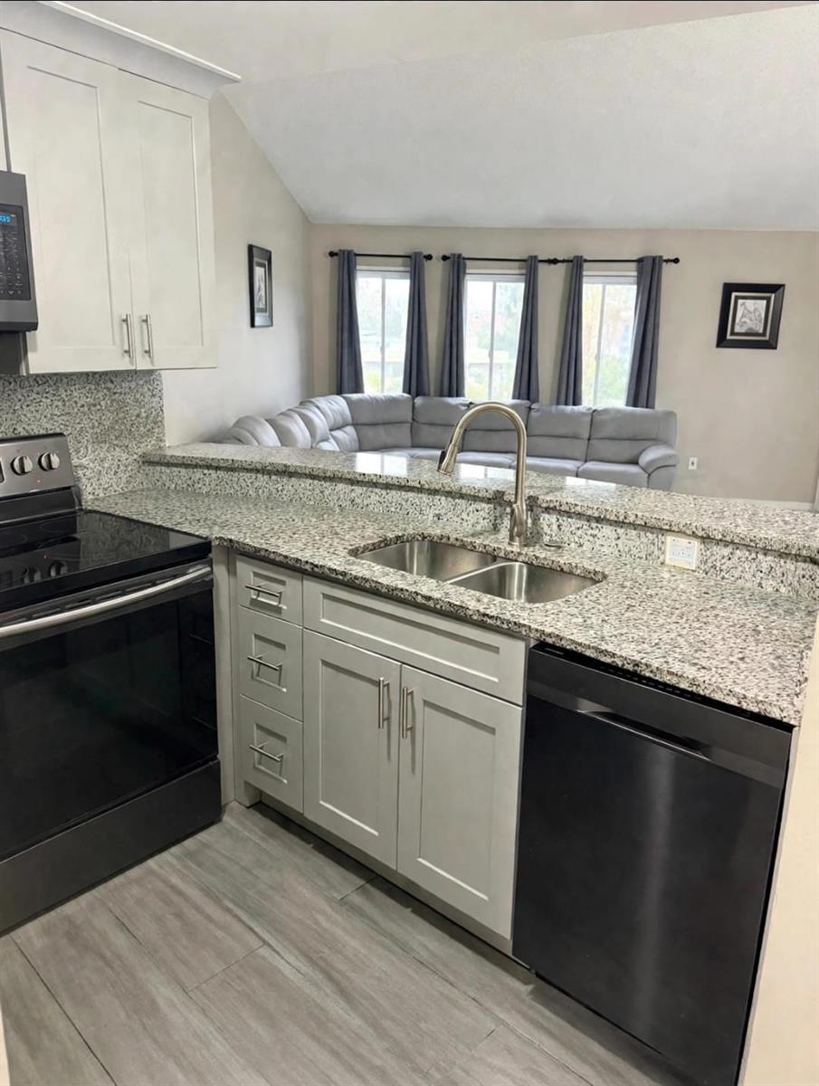 2532 WOODGATE BOULEVARD 207