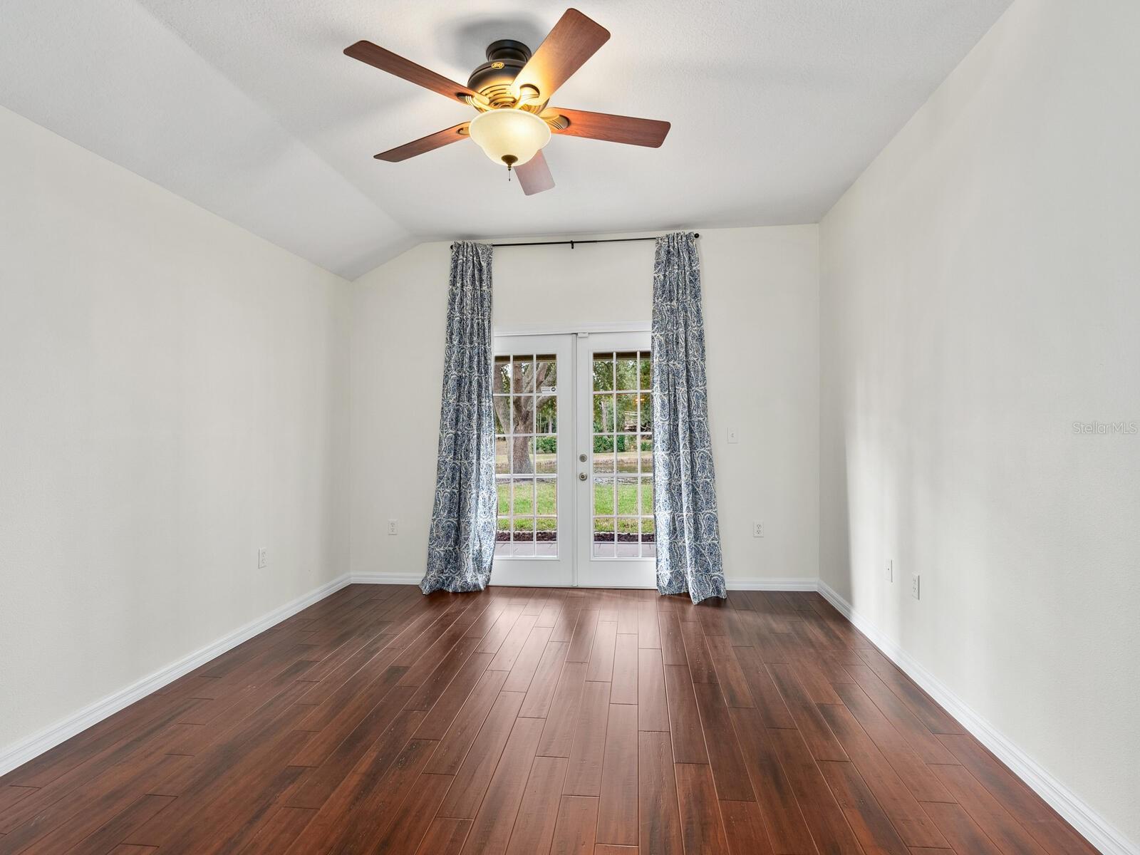 BRIARWOOD - Residential