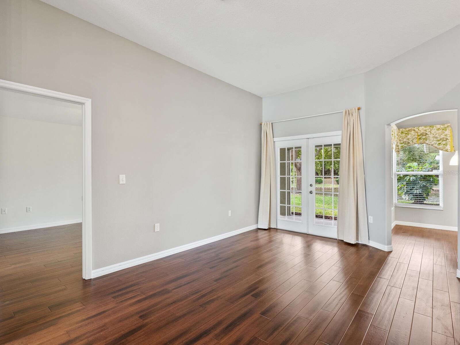 BRIARWOOD - Residential