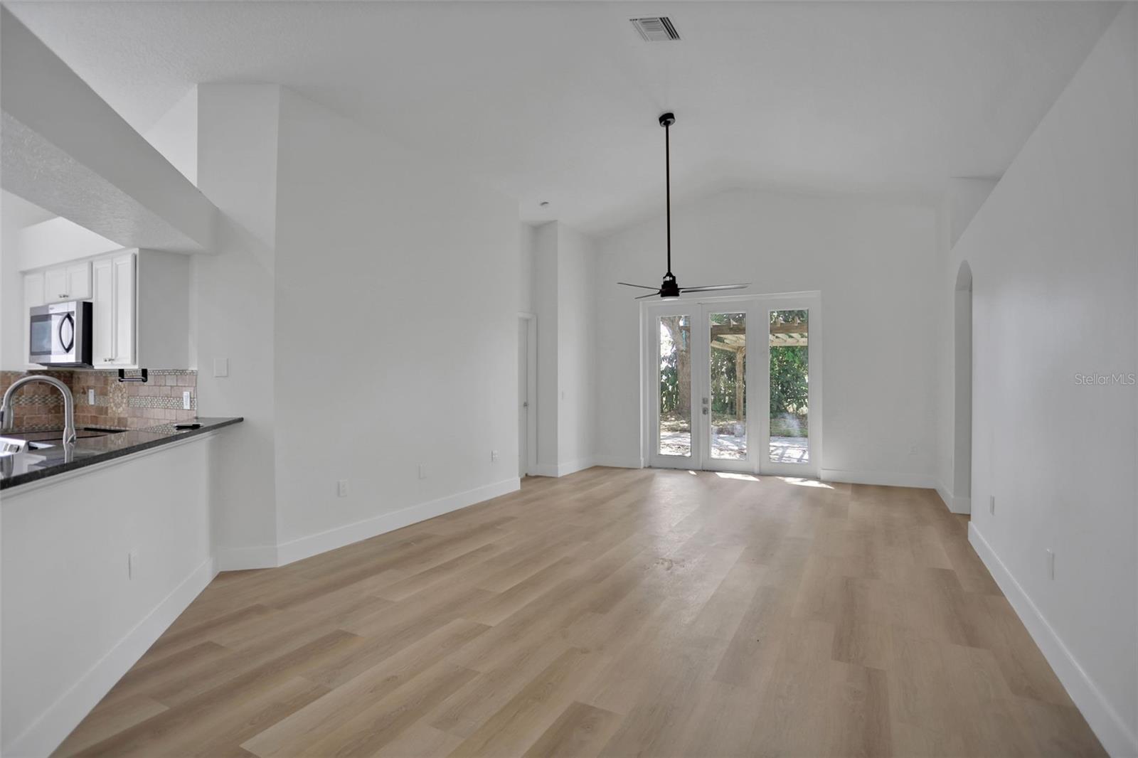 PAVILION PH 3 - Residential