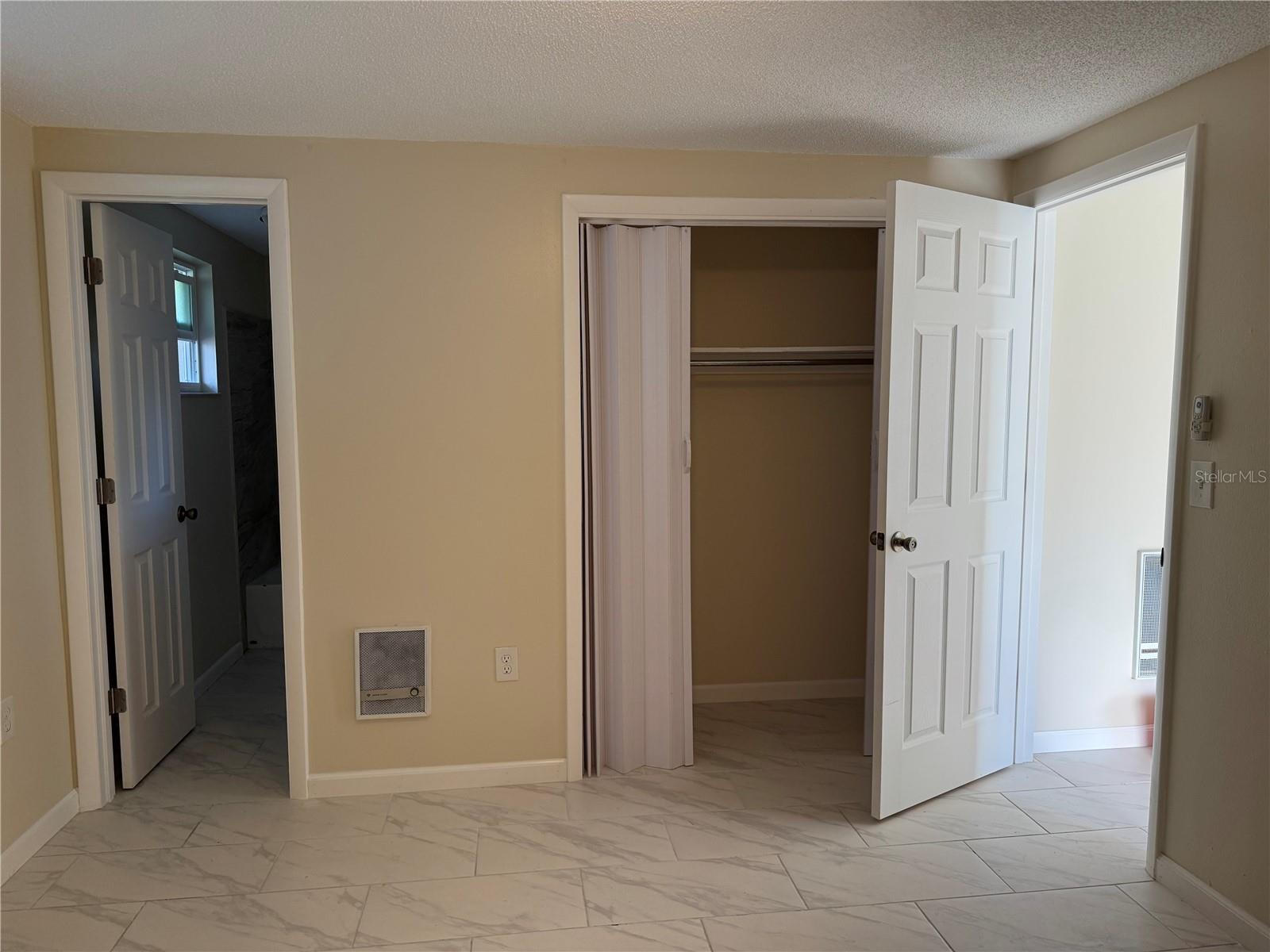 NAVY SHORES - Residential Lease