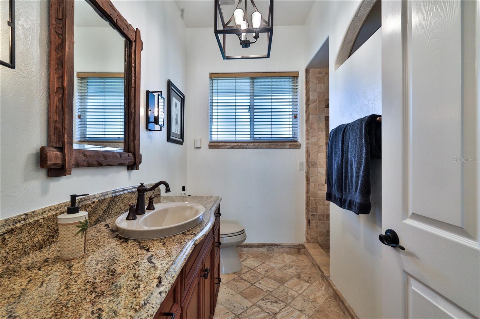 VENEZIA UNIT 07 - Residential