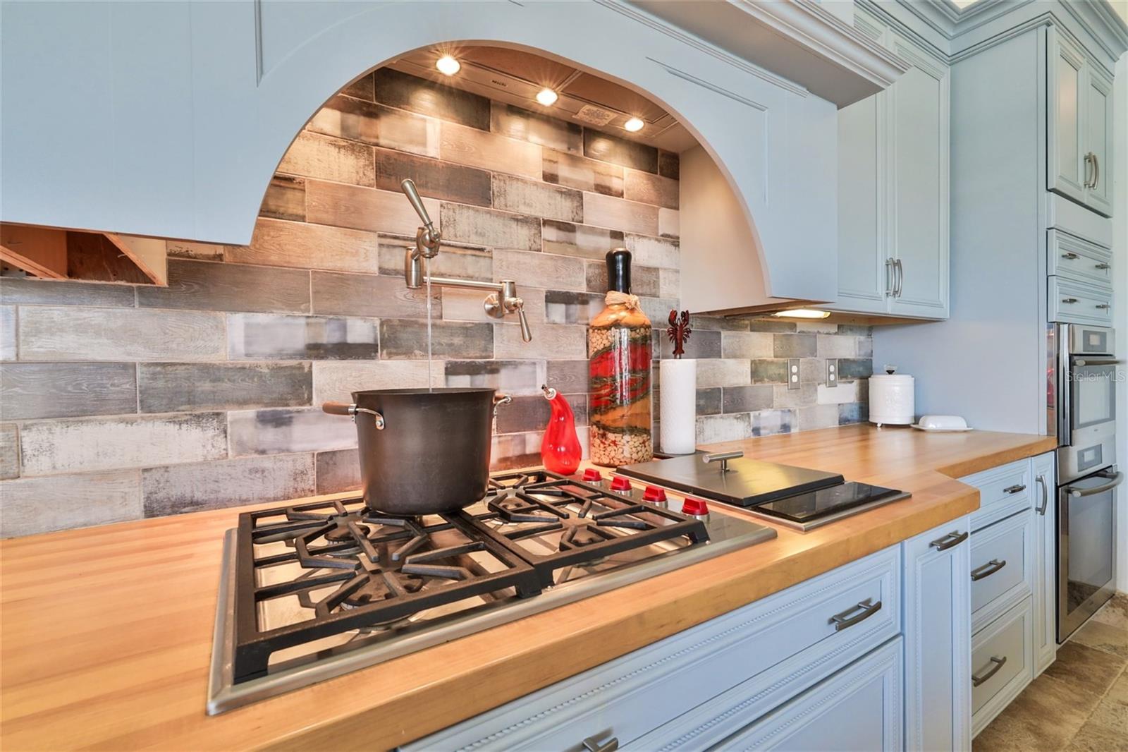 VENEZIA UNIT 07 - Residential