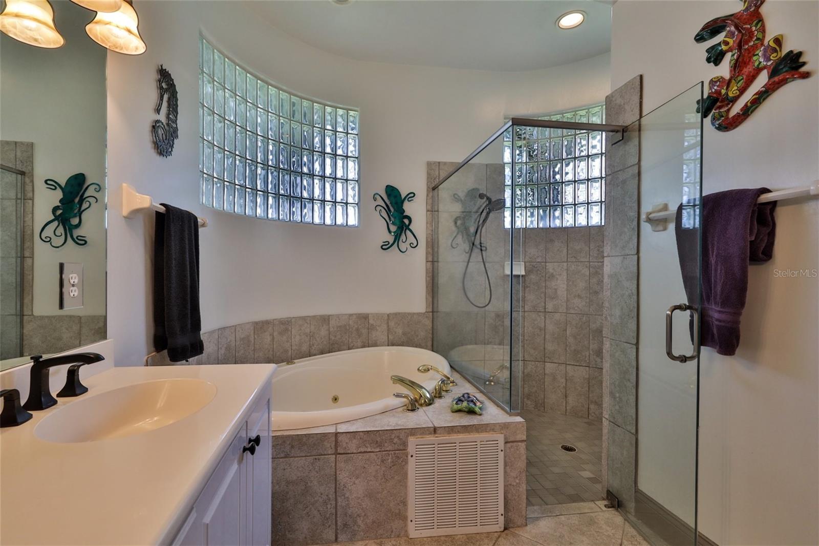 VENEZIA UNIT 07 - Residential