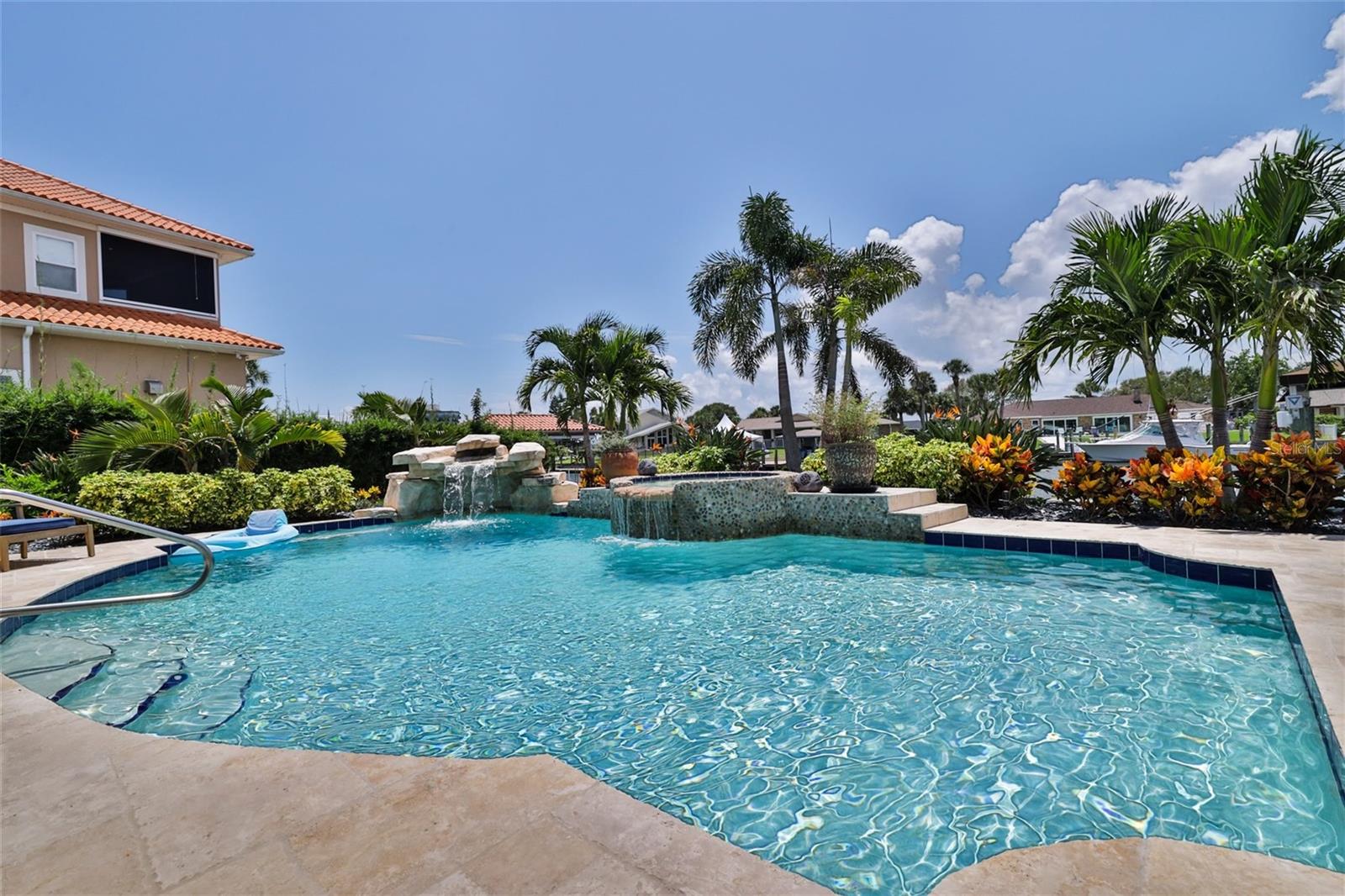 VENEZIA UNIT 07 - Residential