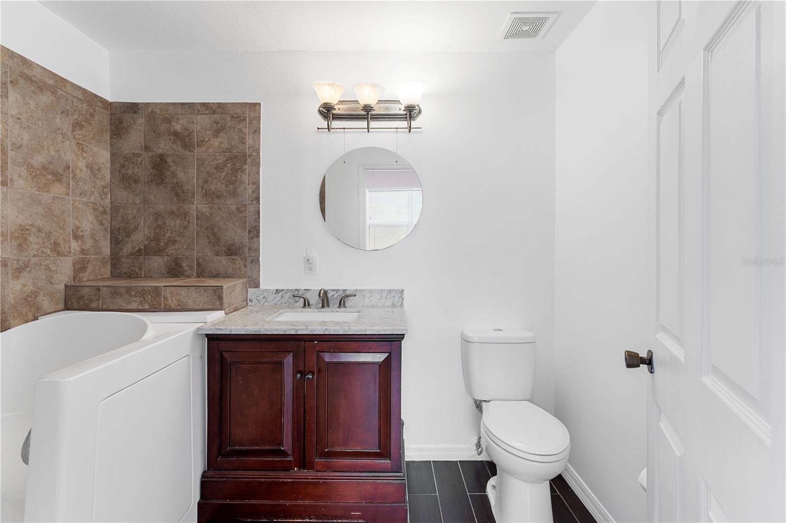 NORTHWOOD - Residential