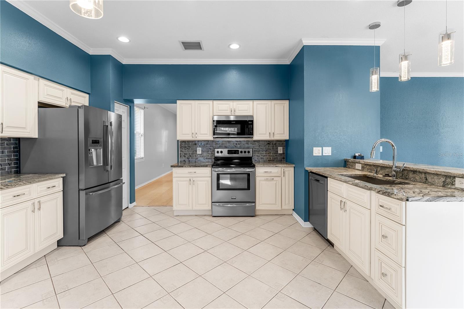 NORTHWOOD - Residential