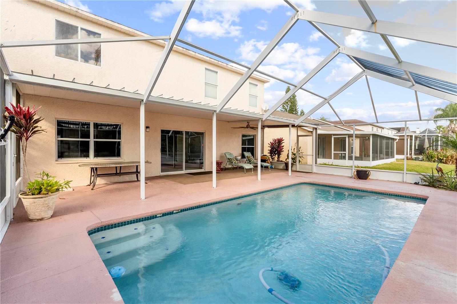 NORTHWOOD - Residential