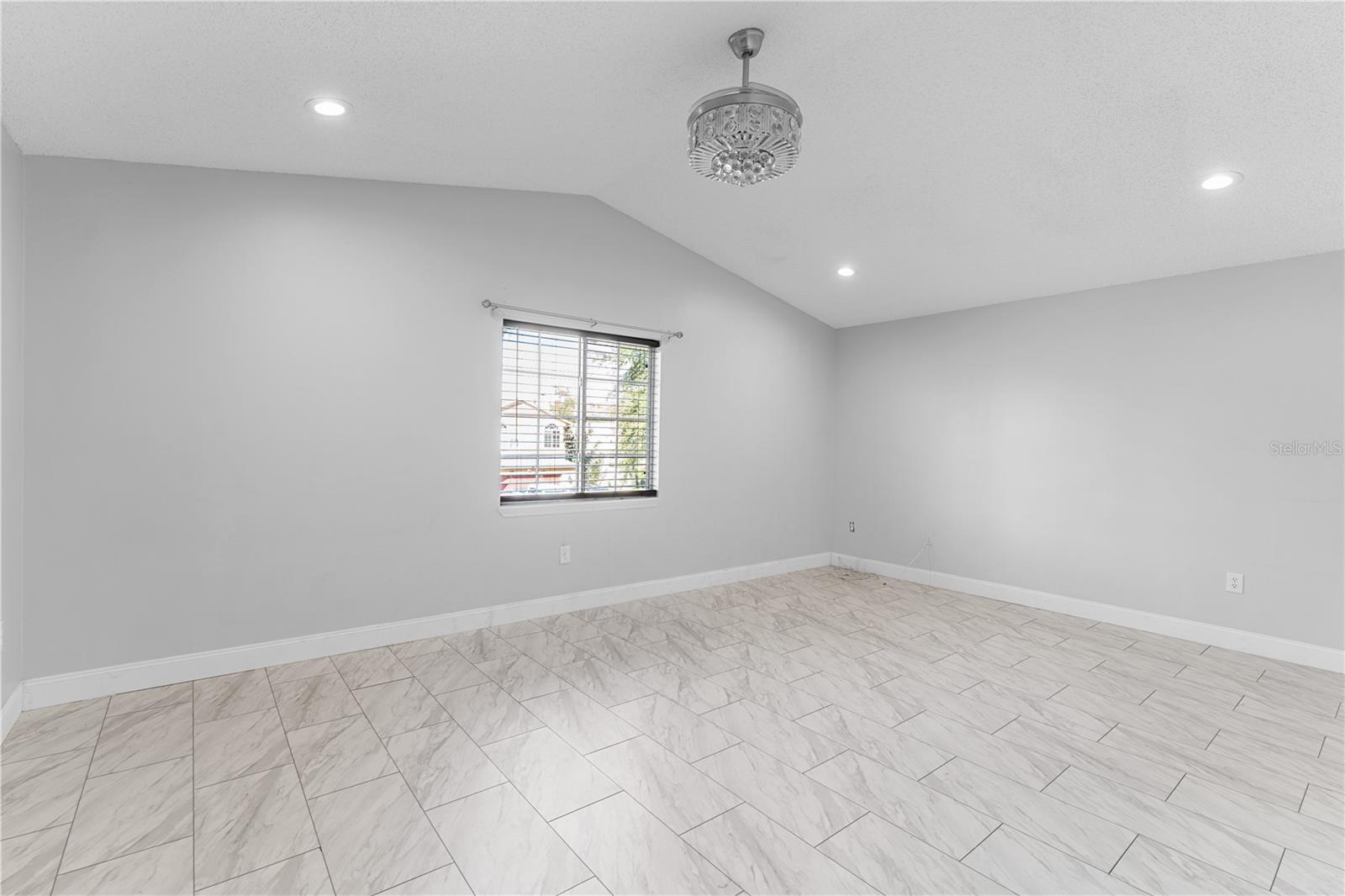 NORTHWOOD - Residential