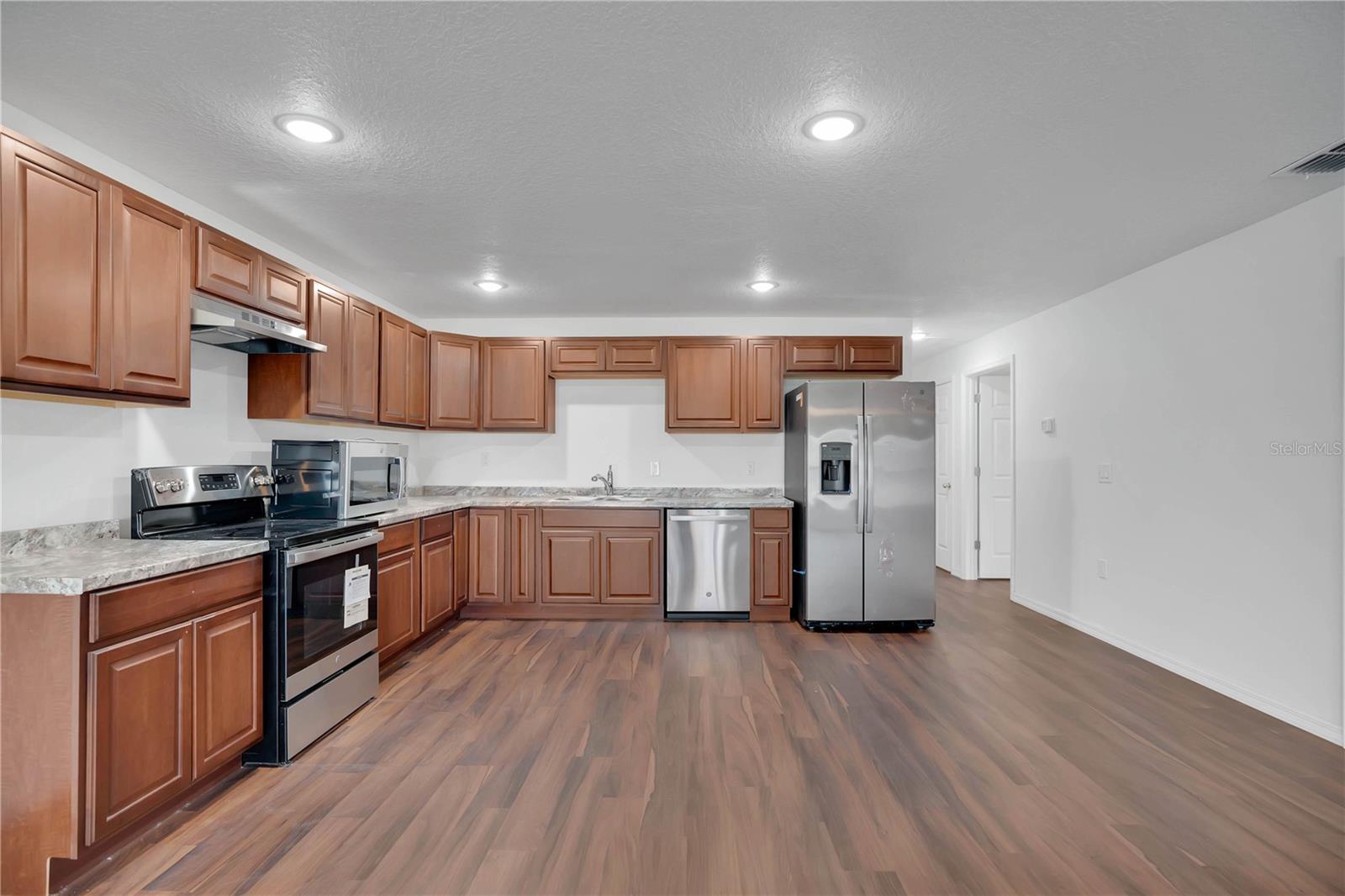 JACKSON HEIGHTS - Residential