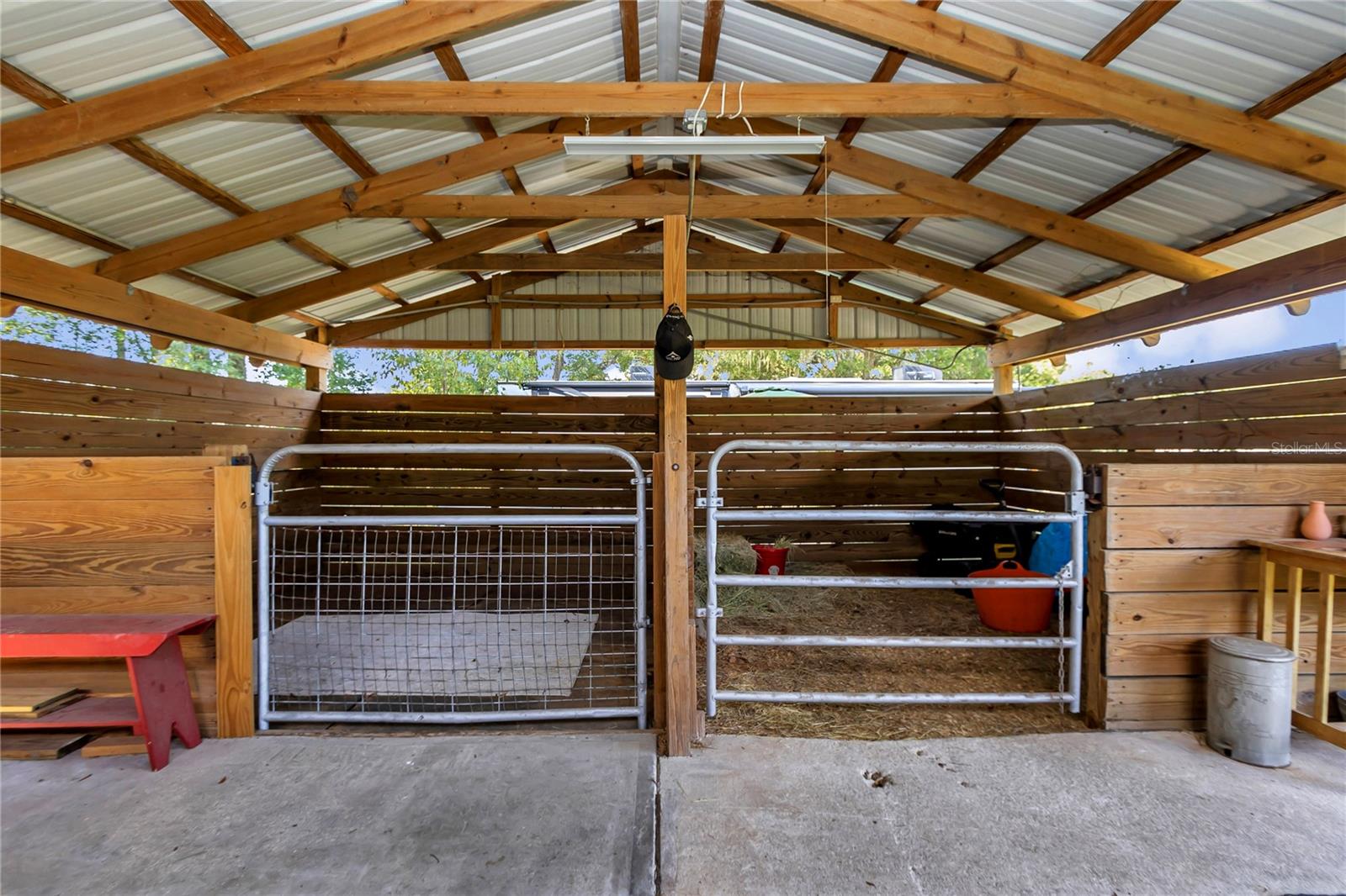 MEADOWBROOK RANCHES - Residential