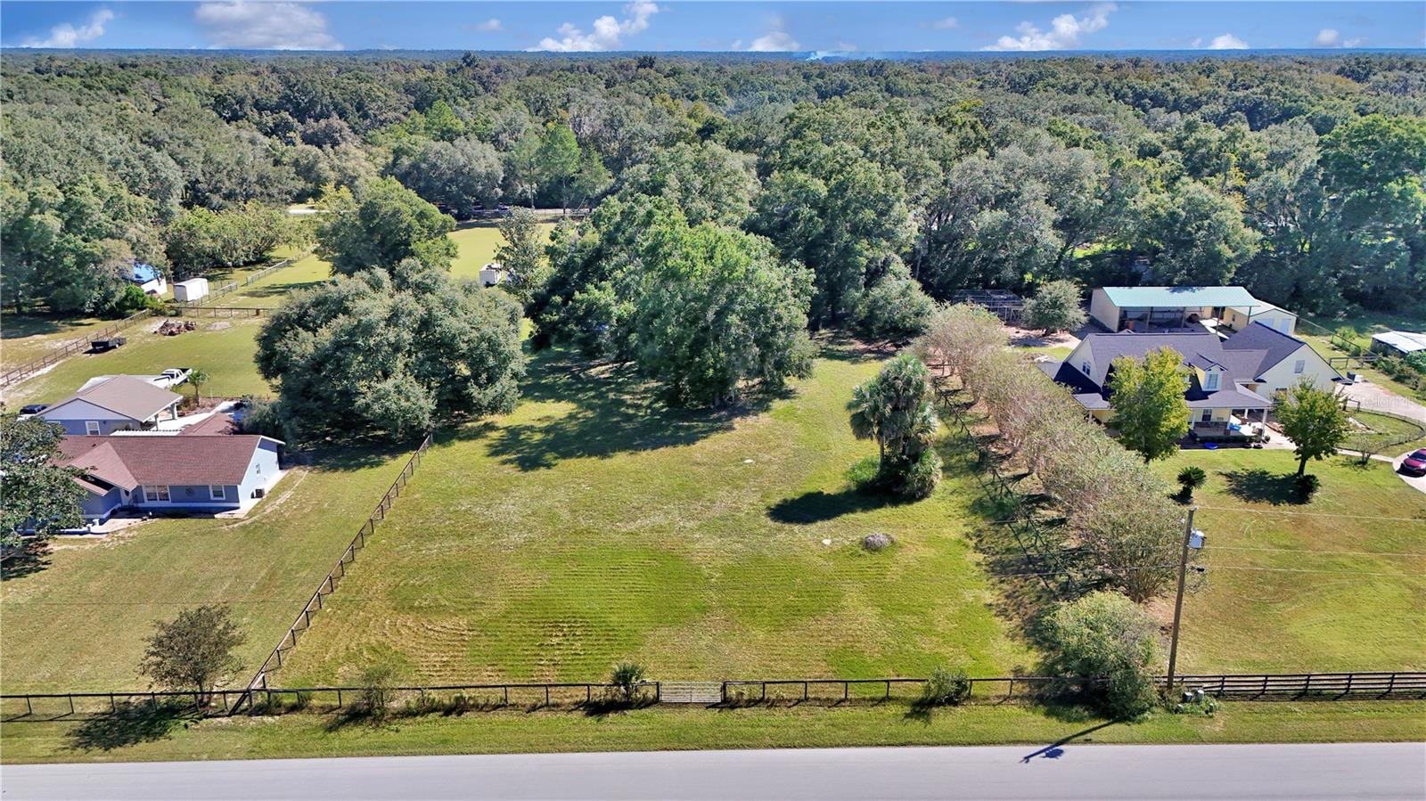 MEADOWBROOK RANCHES - Residential