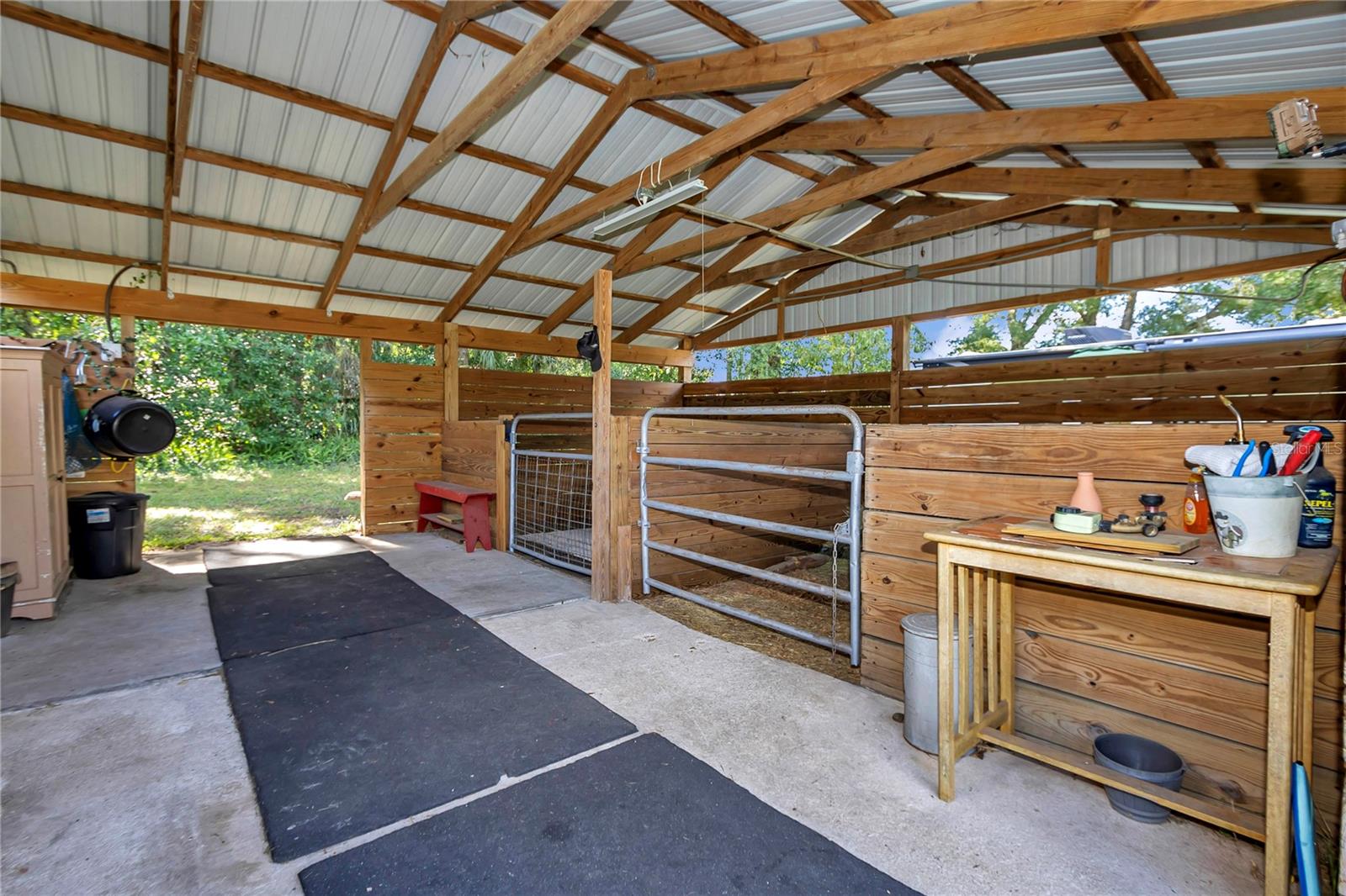 MEADOWBROOK RANCHES - Residential