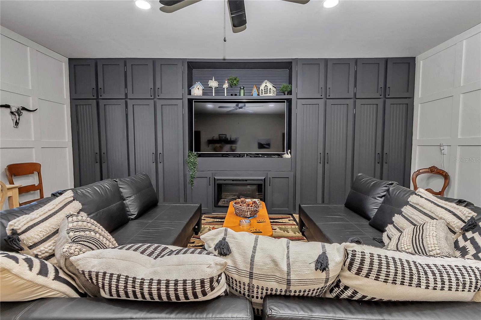 MEADOWBROOK RANCHES - Residential