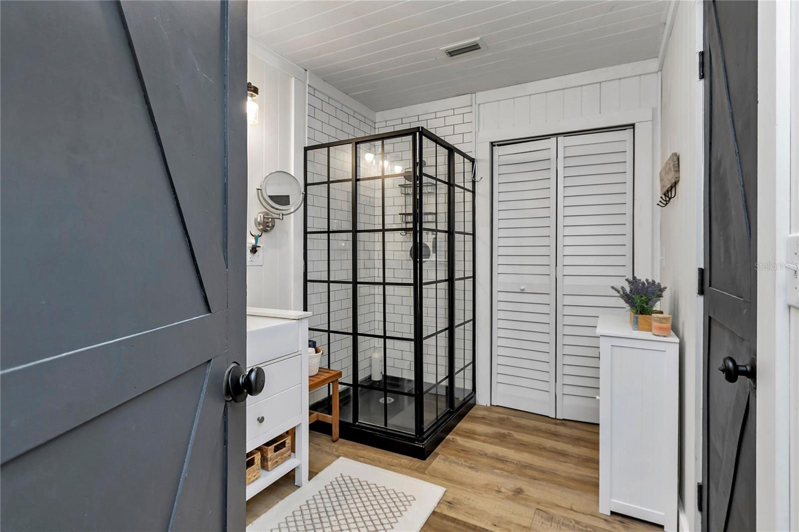 MEADOWBROOK RANCHES - Residential