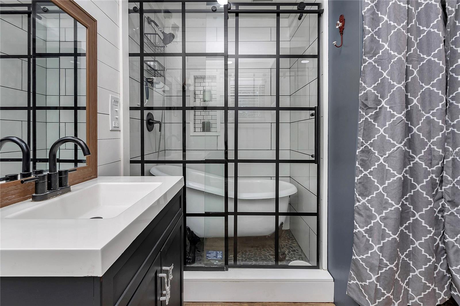 MEADOWBROOK RANCHES - Residential