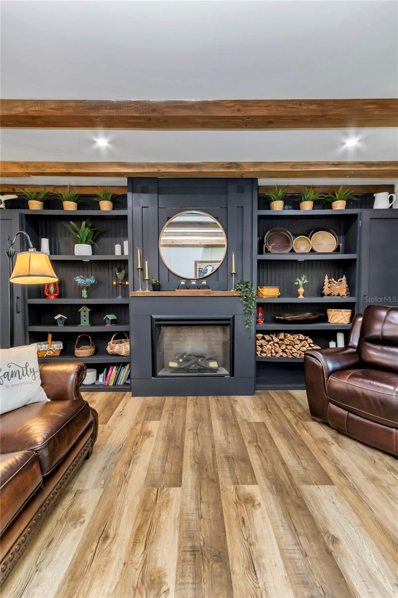 MEADOWBROOK RANCHES - Residential