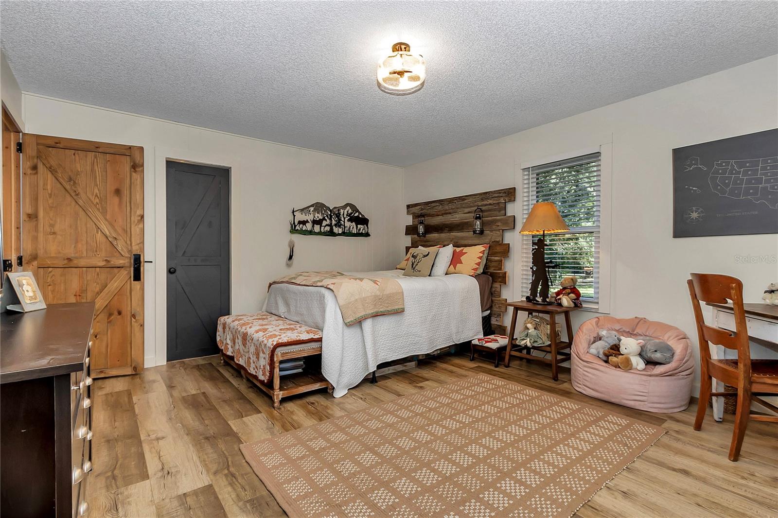 MEADOWBROOK RANCHES - Residential