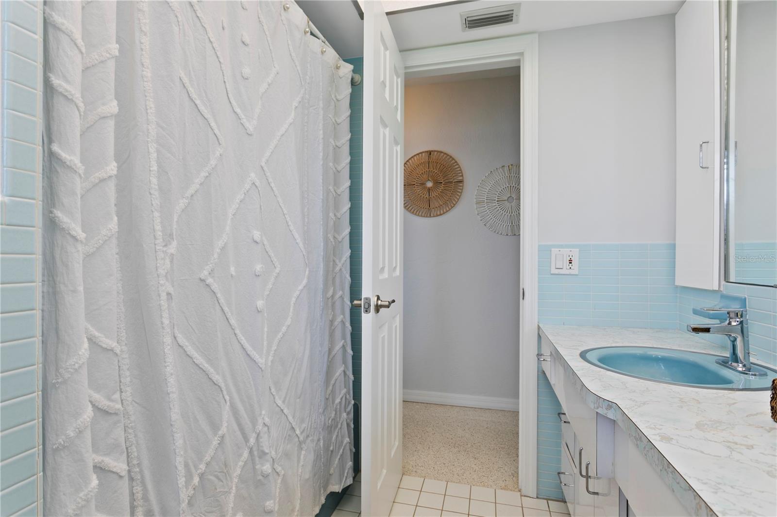 VENETIAN ISLES - Residential