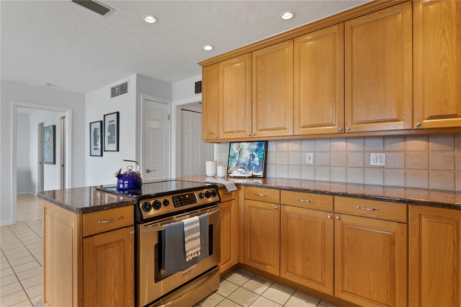 VENETIAN ISLES - Residential