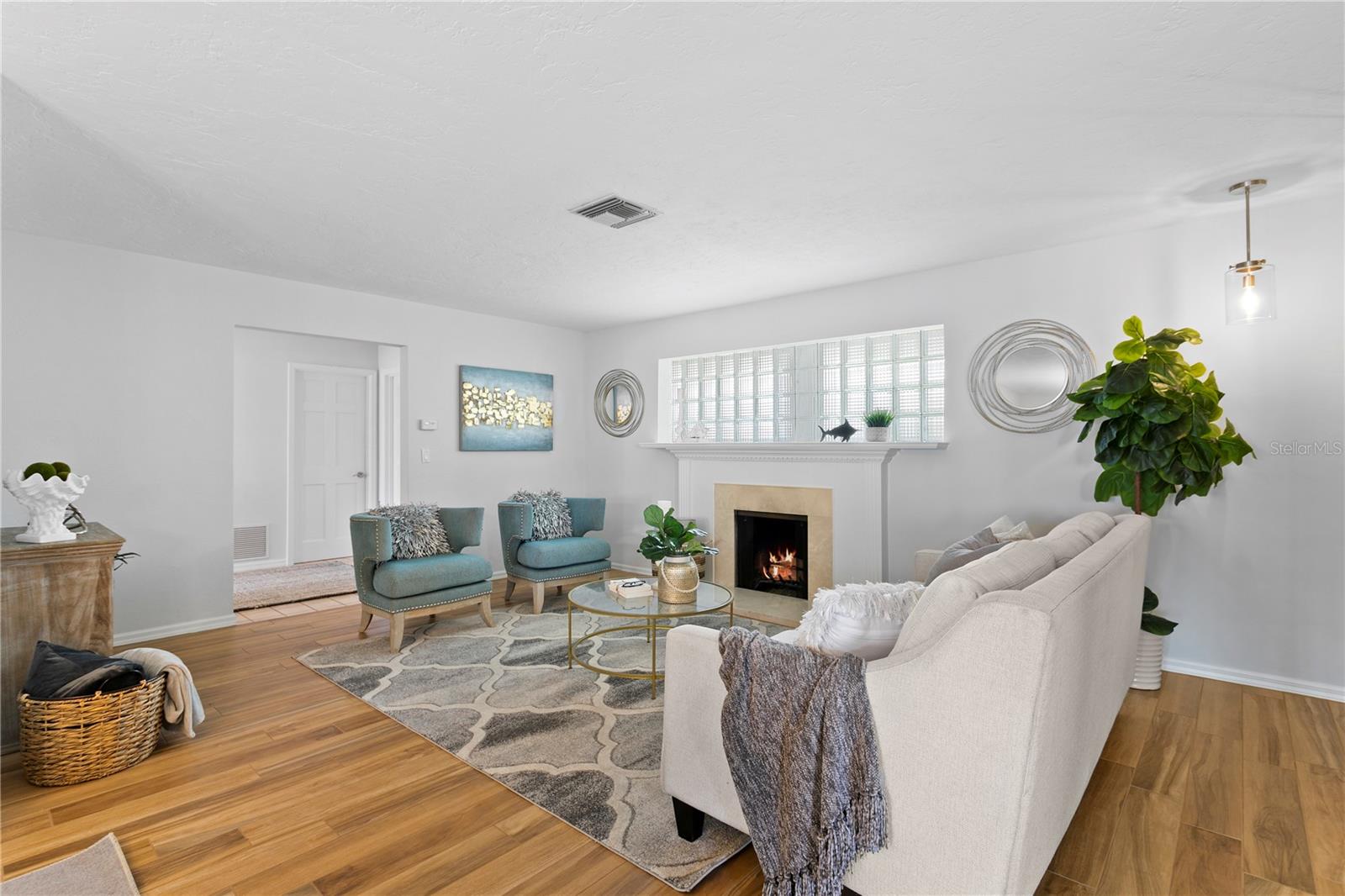 VENETIAN ISLES - Residential