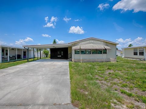 1437 APACHE CIRCLE TAVARES FL 32778