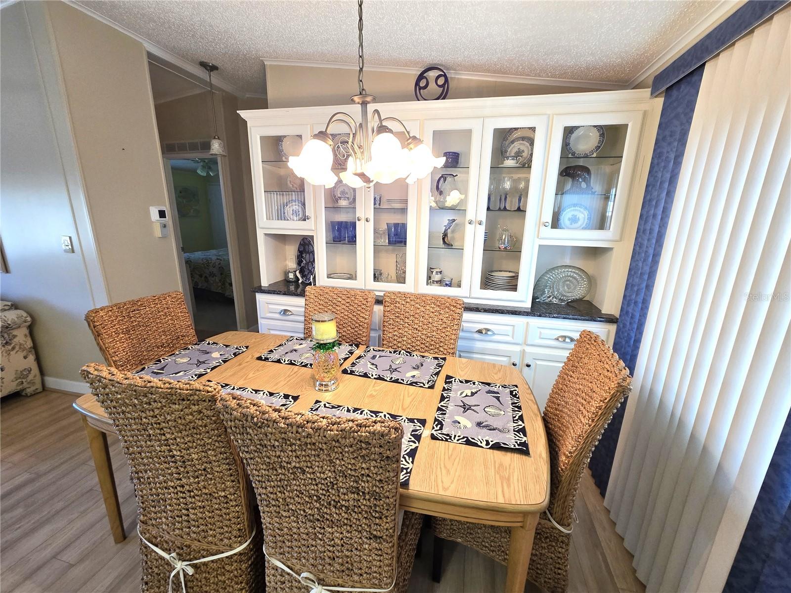 IMPERIAL LAKES - Residential