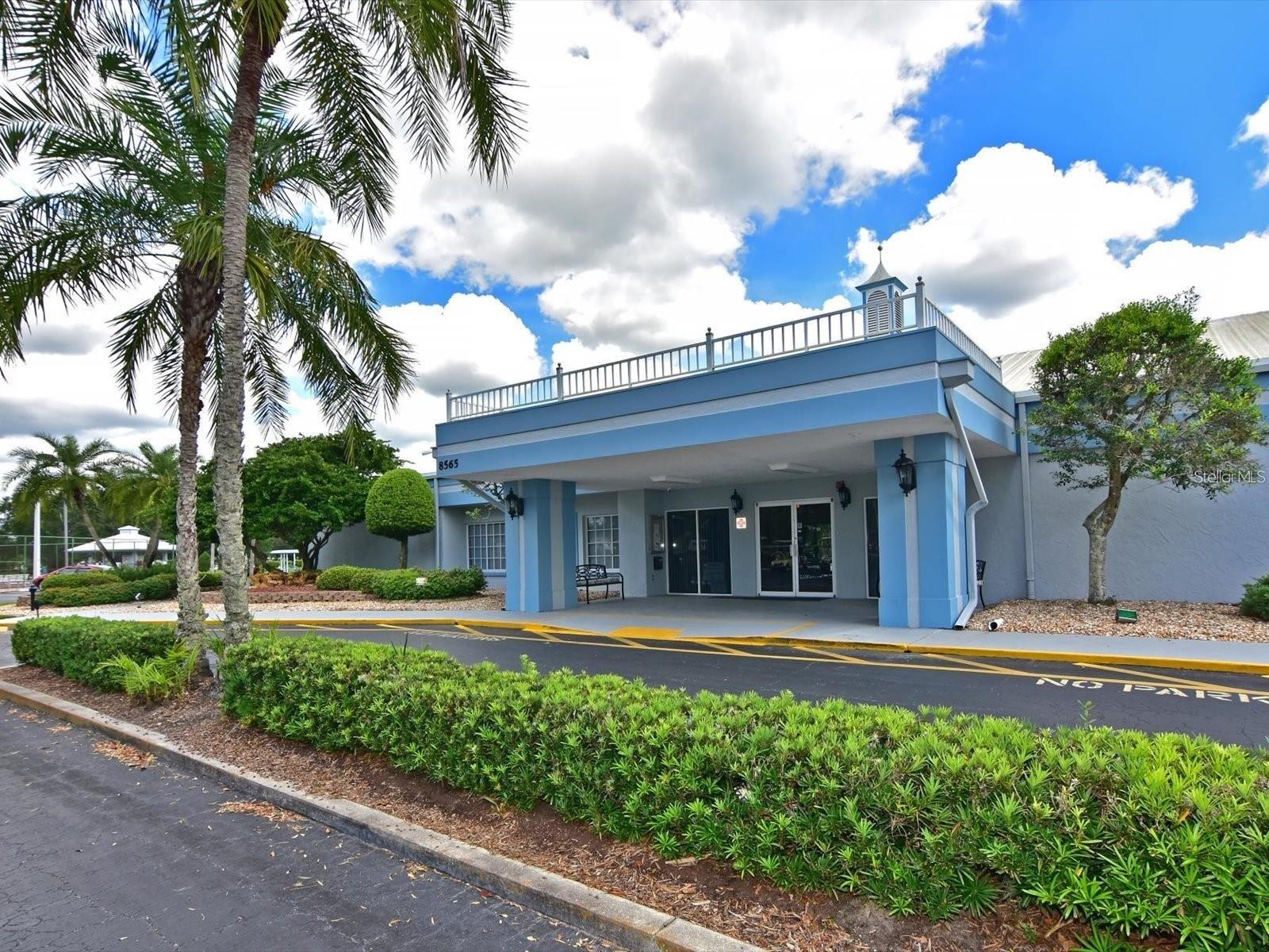 IMPERIAL LAKES - Residential