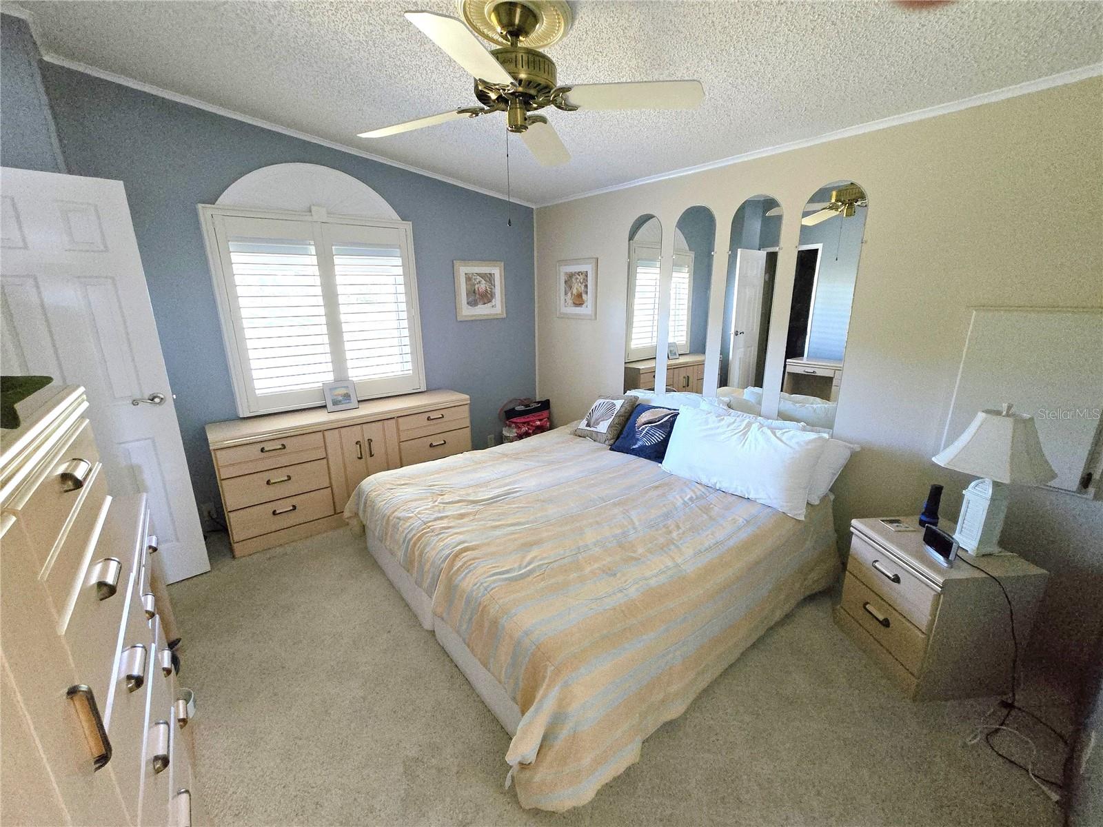 IMPERIAL LAKES - Residential