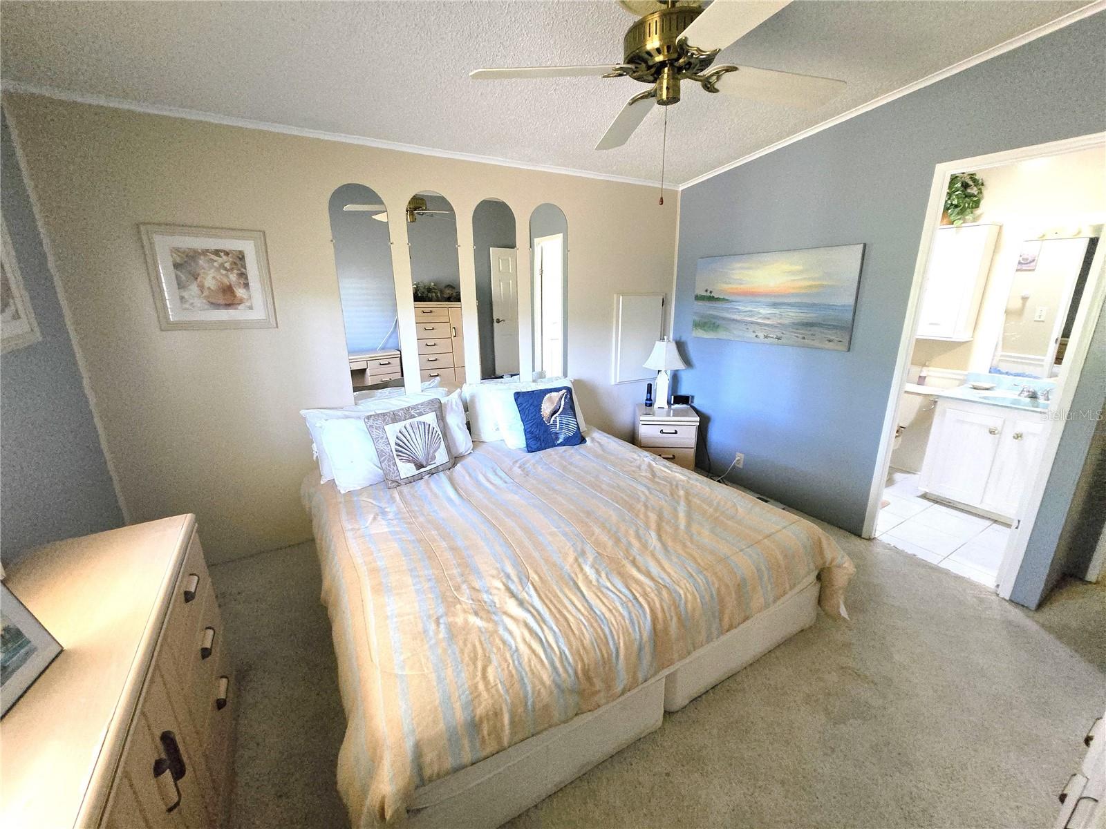 IMPERIAL LAKES - Residential