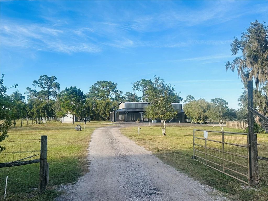Photo of 9620 Payne Road, Sebring, FL 33875 (MLS # L4957261)