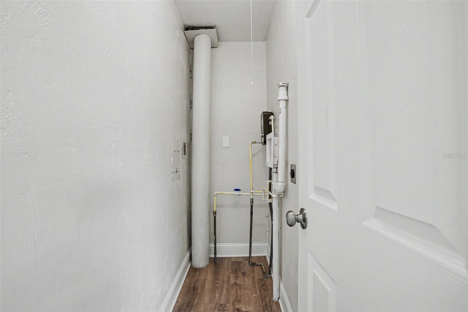 LAKEVIEW GROVE - Residential