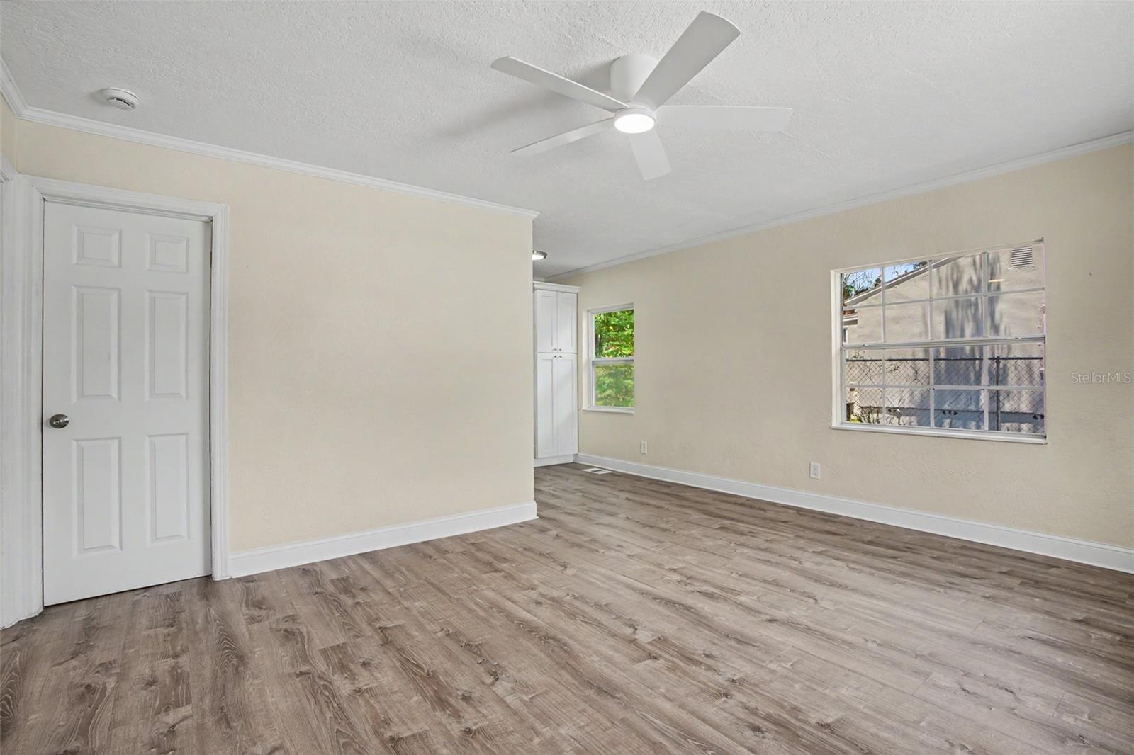 LAKEVIEW GROVE - Residential