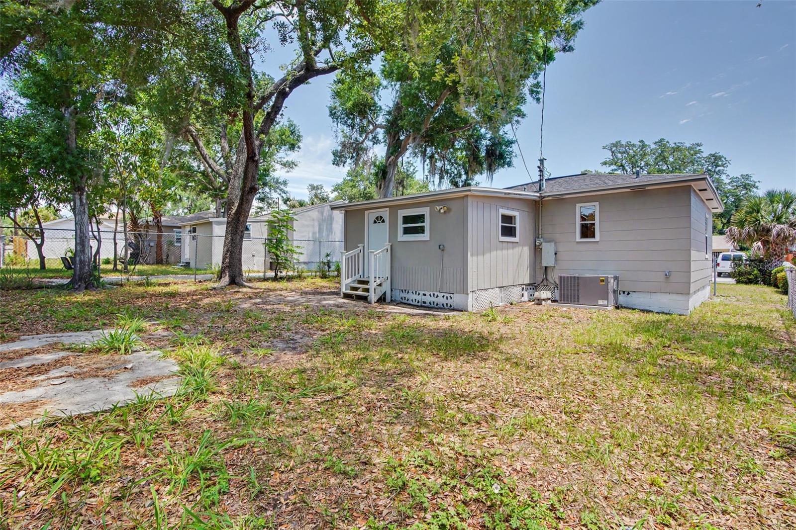 LAKEVIEW GROVE - Residential