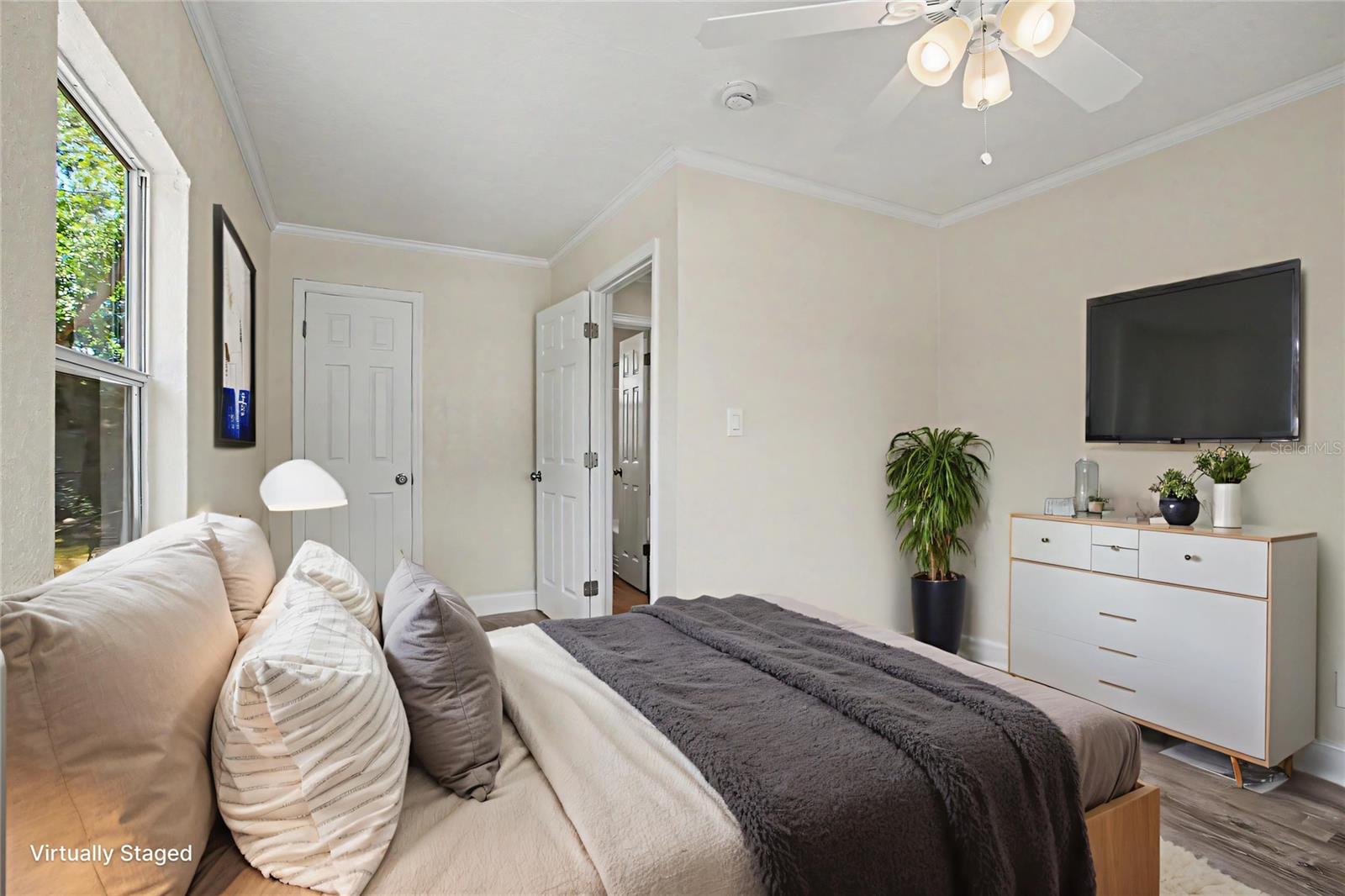 LAKEVIEW GROVE - Residential