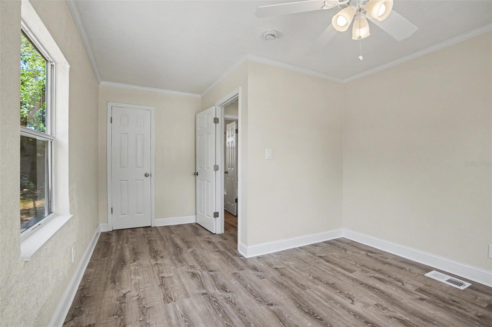LAKEVIEW GROVE - Residential