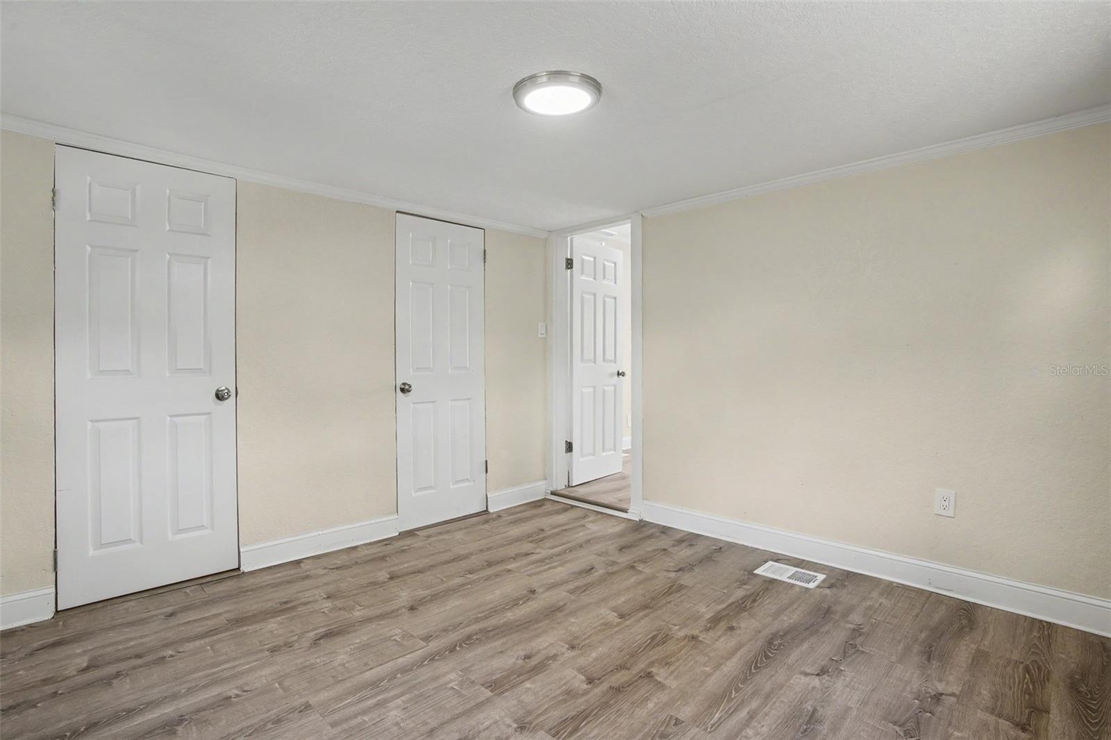 LAKEVIEW GROVE - Residential