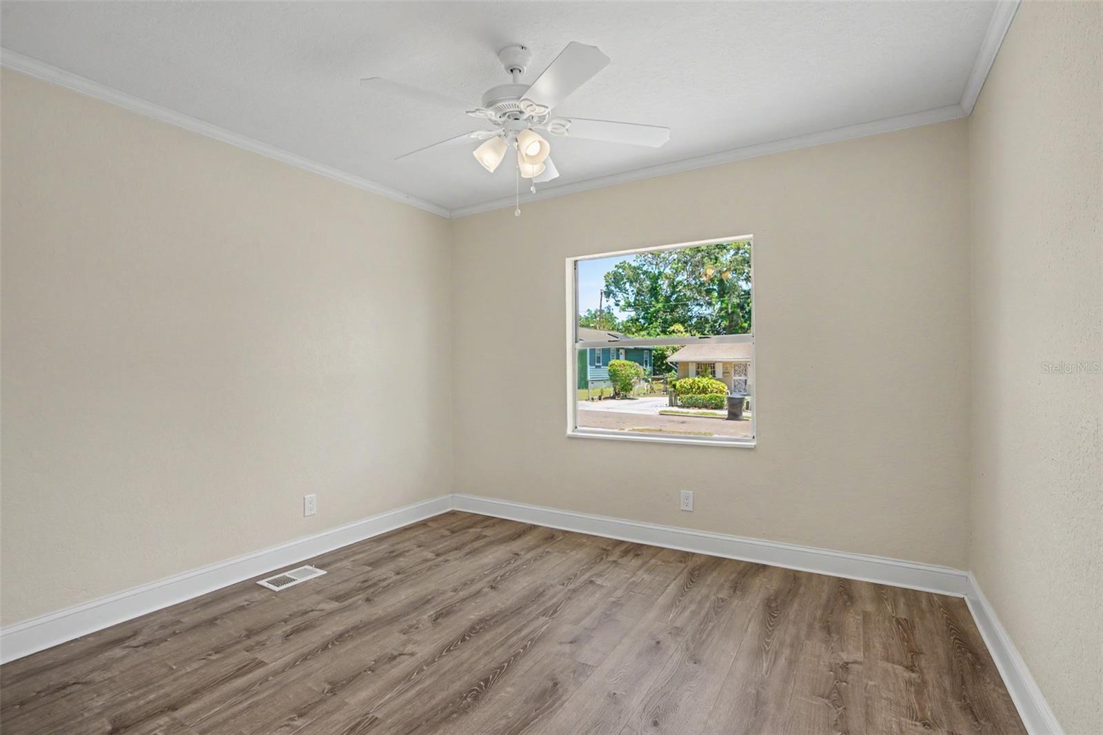 LAKEVIEW GROVE - Residential