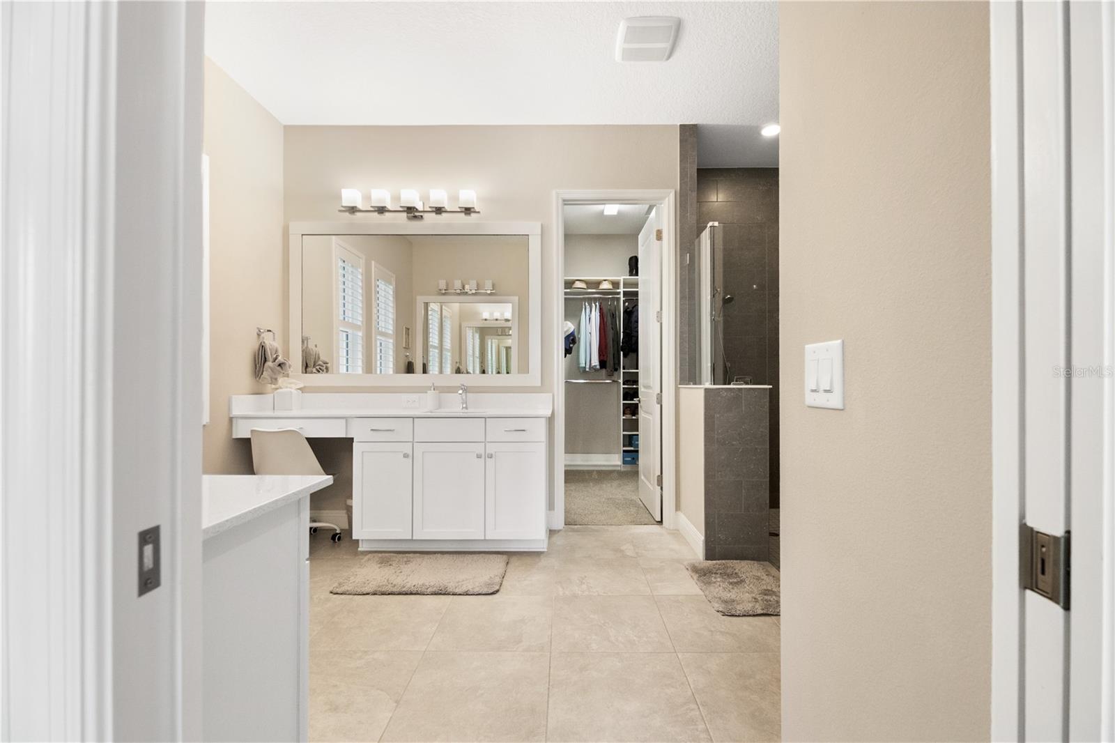 LAKEHOUSE COVE/WATERSIDE PH 2 - Residential